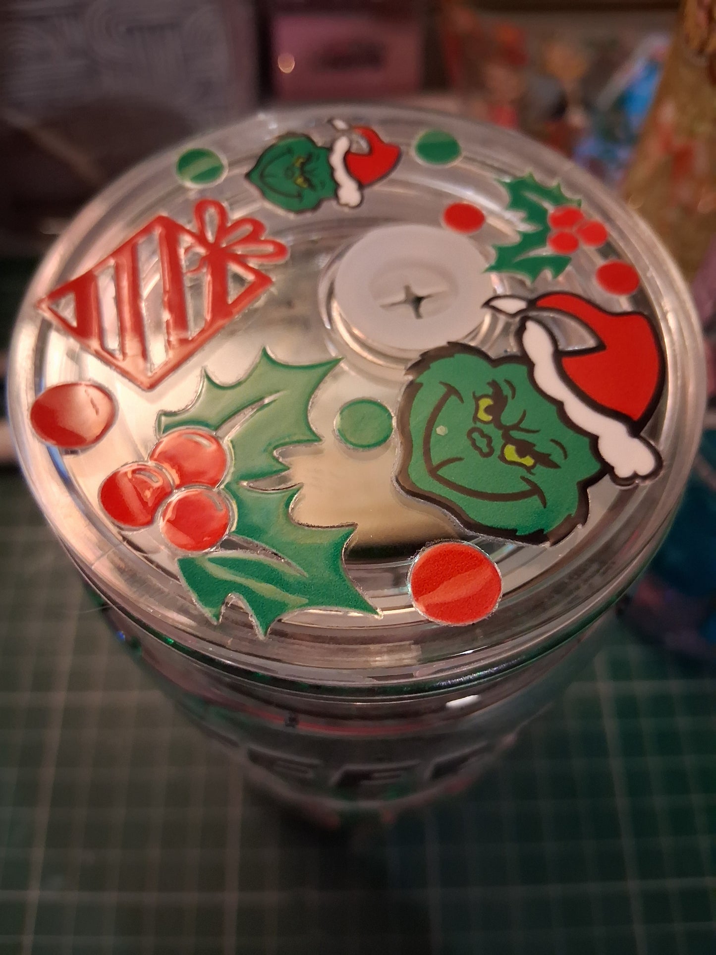 RTS grinch plastic snowglobe